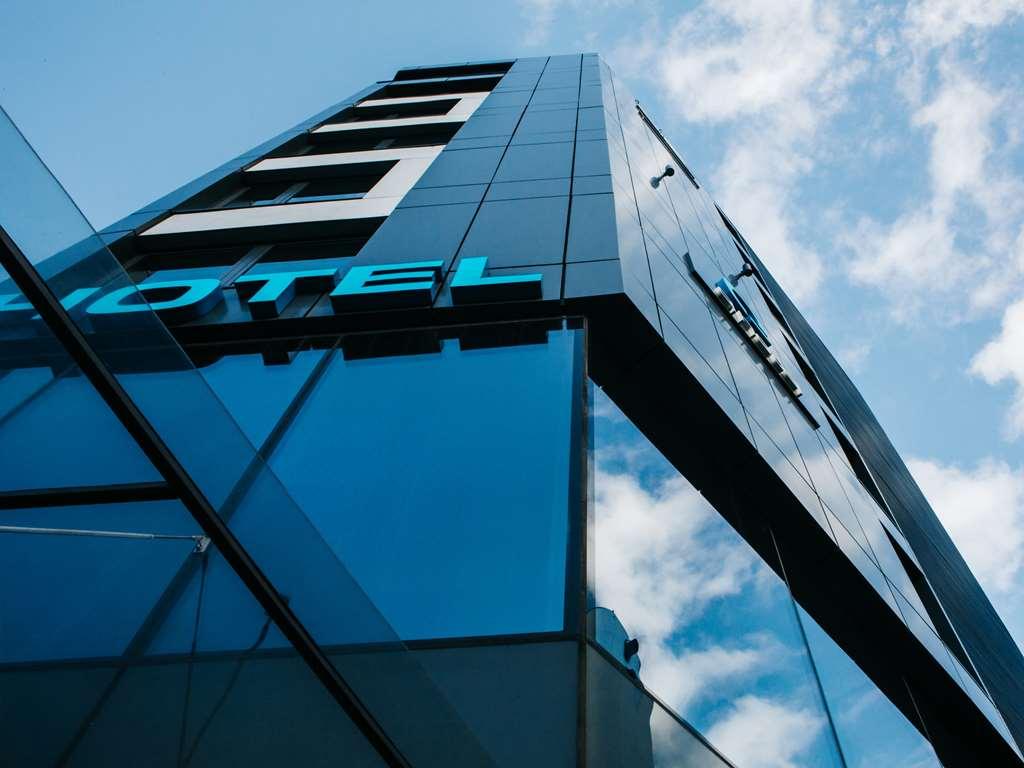 Q Hotel Plus Wroclaw Ruang foto