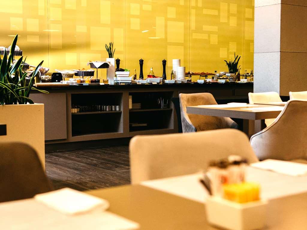 Q Hotel Plus Wroclaw Ruang foto