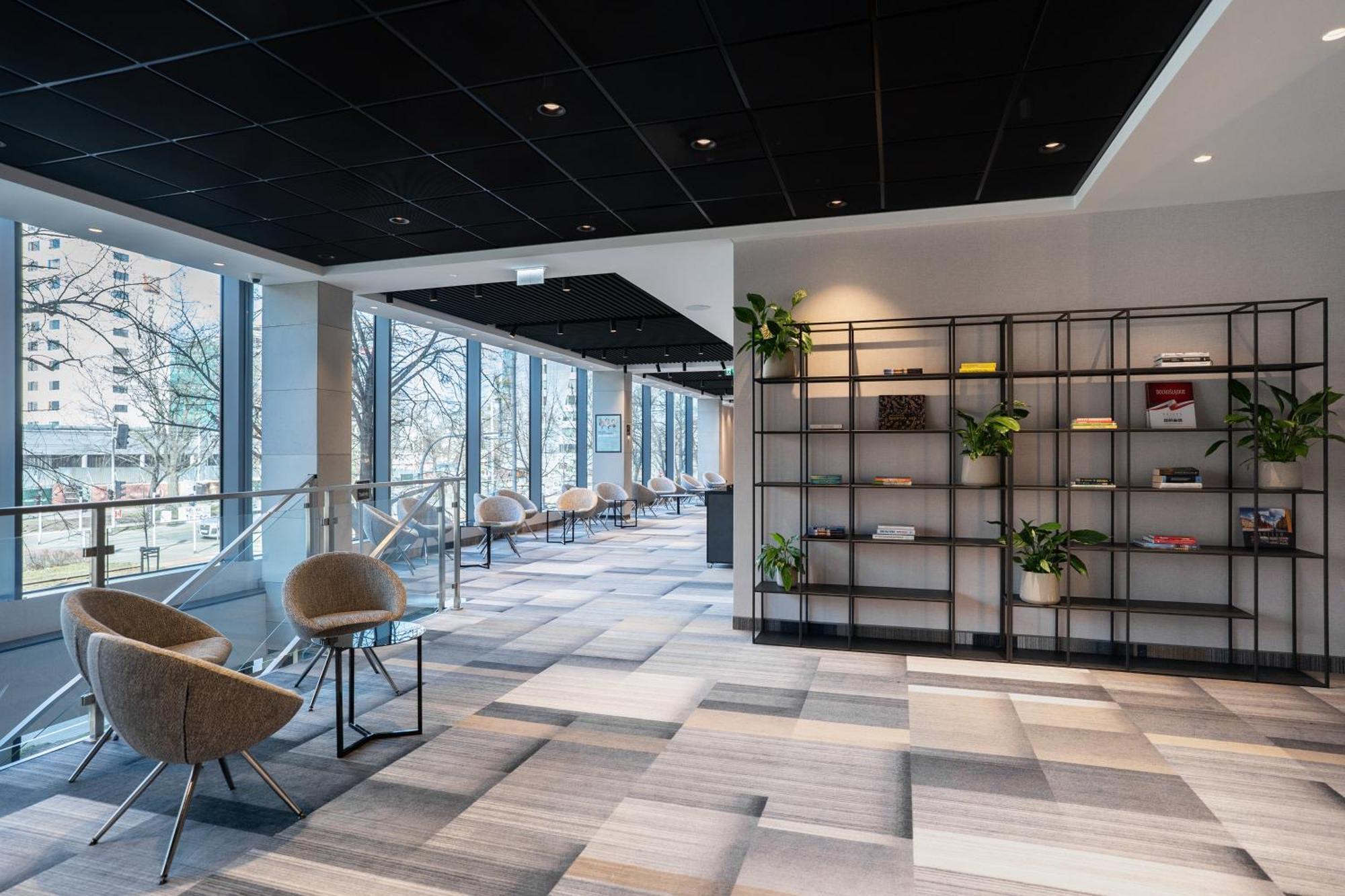 Q Hotel Plus Wroclaw Bagian luar foto
