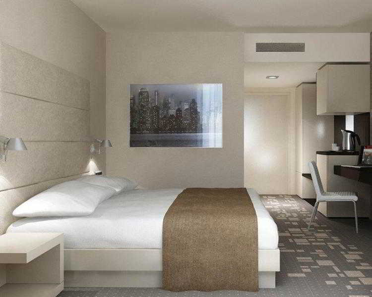 Q Hotel Plus Wroclaw Bagian luar foto