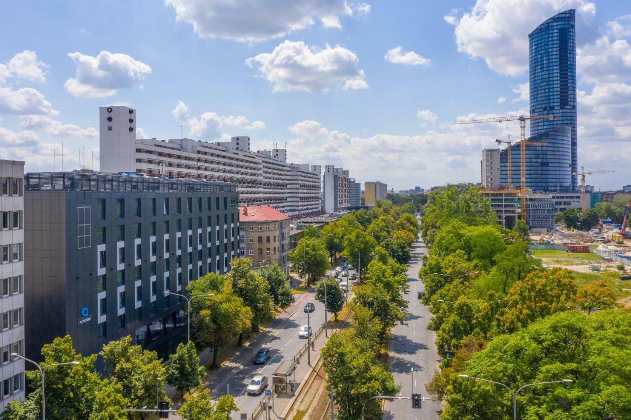 Q Hotel Plus Wroclaw Bagian luar foto